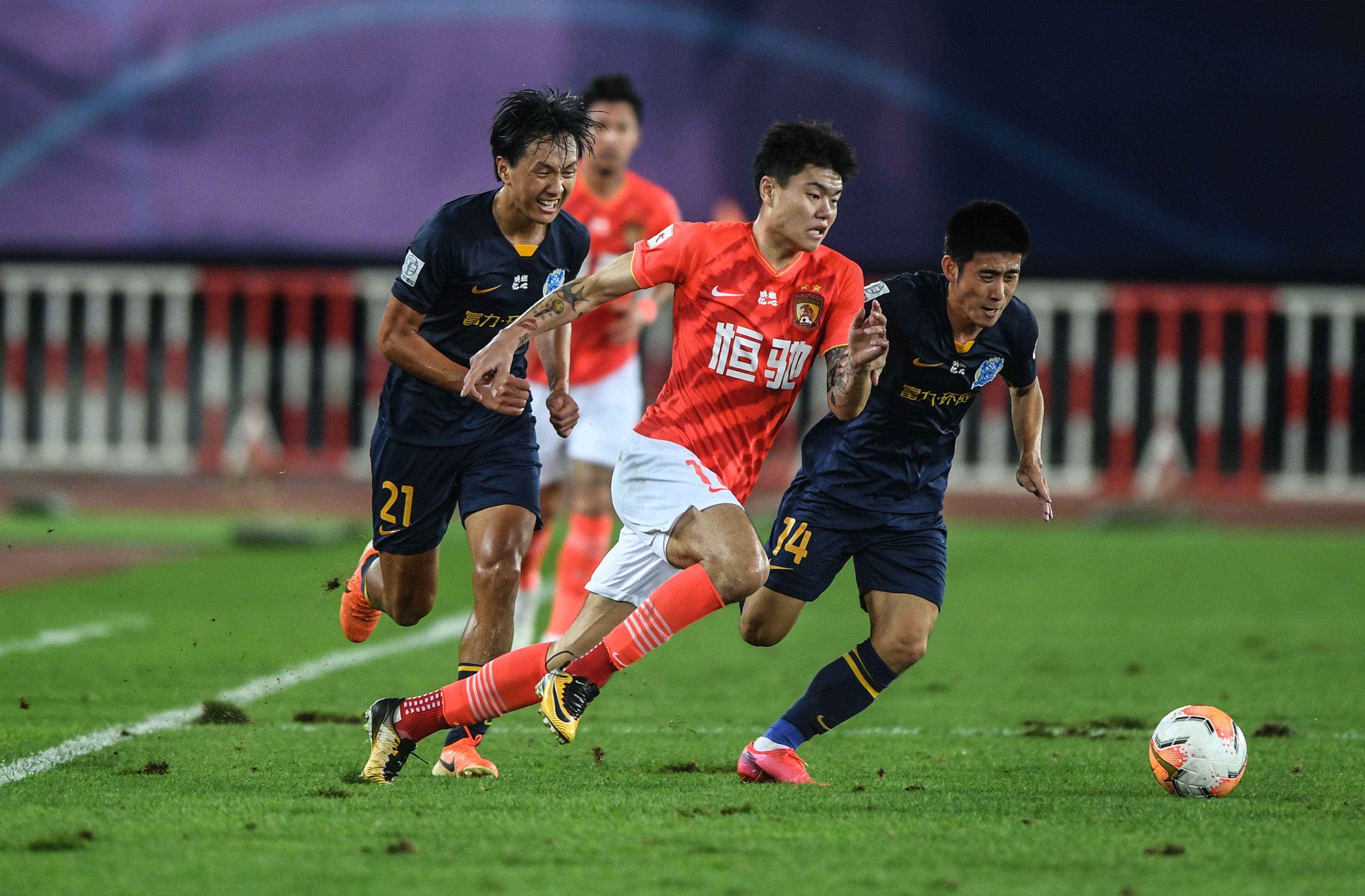 次强烈的震 次强烈的震