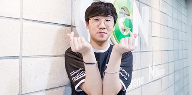 拟比赛中的 拟比赛中的