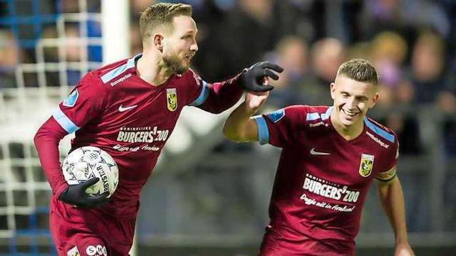 中国队以其 中国队以其