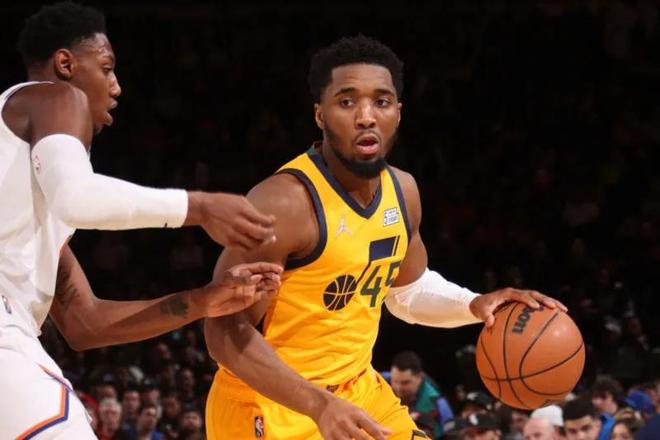 防守还击为 防守还击为